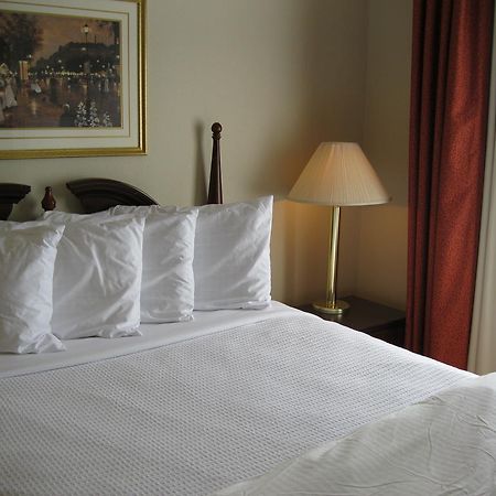 Chisholm Suite Hotel 던컨 객실 사진